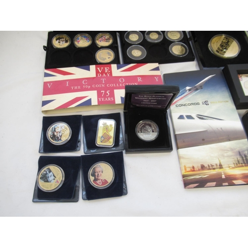 757 - Royal Mint 2008 UK Brilliant Uncirculated Coin Collection and a box cont. mixed collection of GB and... 