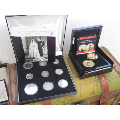 764 - Assorted collection of commemorative and plated coins to inc. The 1947 Platinum Wedding Prestige Coi... 