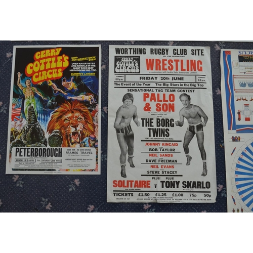 45 - Collection of circus and event advertising posters to include 2 large multi-piece banners for Gerry ... 