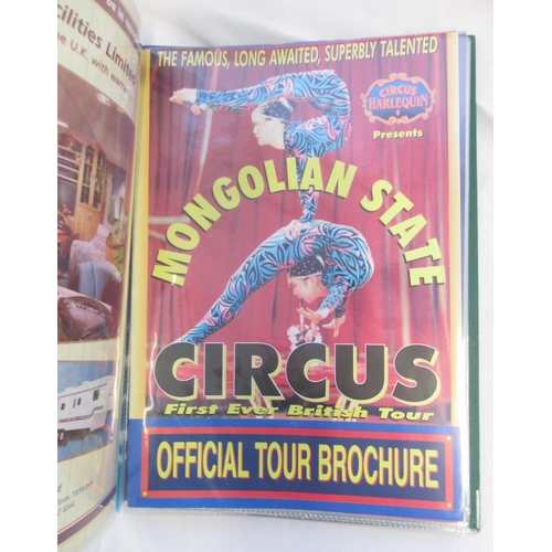 131 - Six folders cont. various Circus programmes from Mongolian State Circus, Gerry Cottles Circus, Royal... 