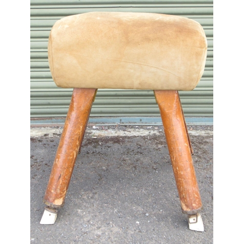 133 - C20th vintage Gym Pommel Horse, approx. H95cm