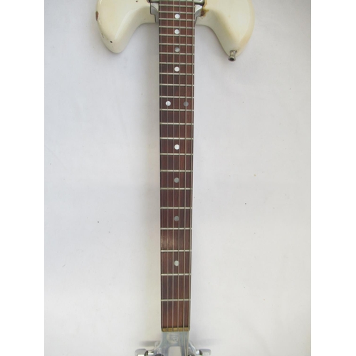 724 - Travis Bean TB-1000S, serial no. 879, white lacquer finish, aluminium neck and centrepiece, in metal... 