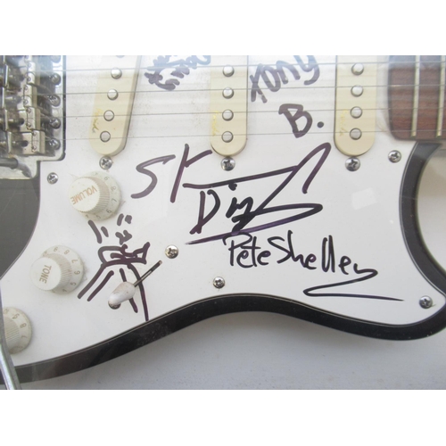 748 - Buzzcocks - Cased Farida electric guitar signed by 4 members of the Buzzcocks : Pete Shelley, Steve ... 