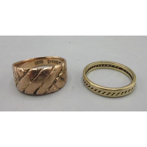 33 - 9ct rose gold ring with engraved design, stamped 375, O1/2, a 9ct yellow gold band ring with detail ... 