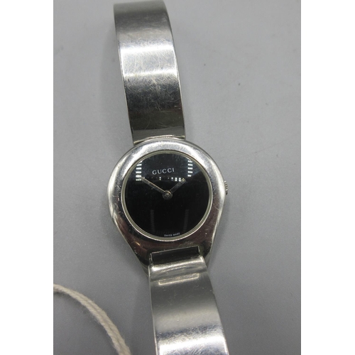 649 - Sherrie Hewson Collection - Gucci stainless steel quartz wristwatch on integrated solid bracelet ter... 