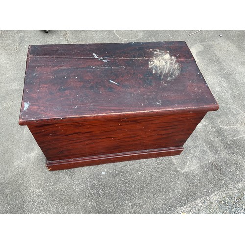 586 - Victorian pine blanket box, scumbled mahogany finish and blue paper interior, W84cm D46cm H53cm