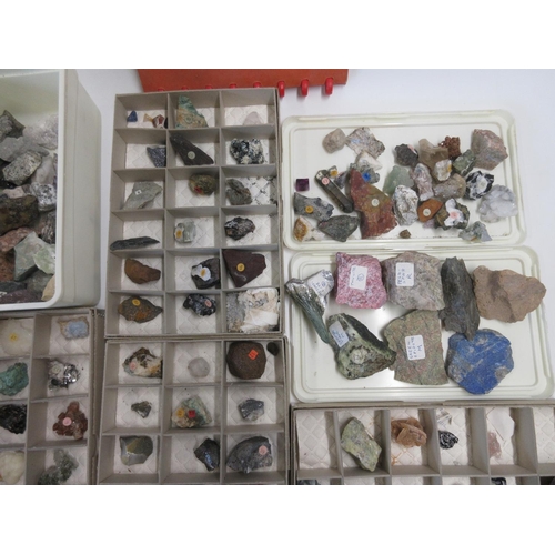 564 - Les Dennis Collection - Collection of various mixed mineral specimens, some identified in catalogue ... 