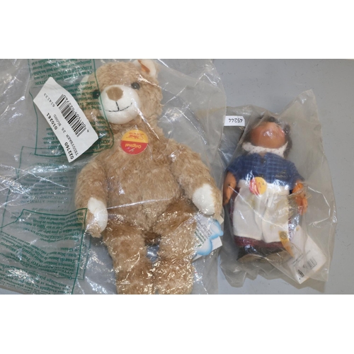 1261 - Steiff Hedgehog 'Micki', H18cm, and a Steiff teddy bear no. 26, in original plastic packs (2)