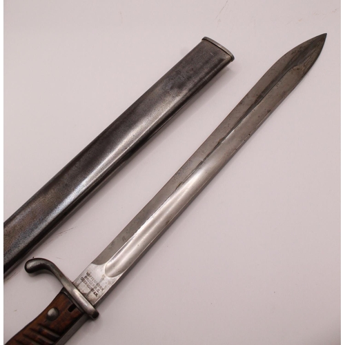 292 - WWI Waffenfabrik German M98 'butcher blade' bayonet in excellent condition, complete with original s... 