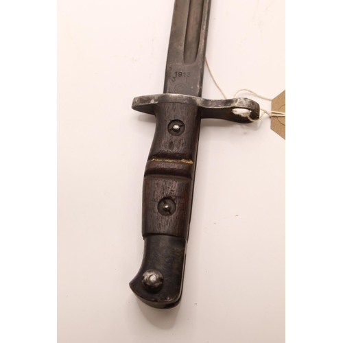 305 - British Lee Enfield 1913 pattern bayonet in good condition, complete with original scabbard, with Re... 