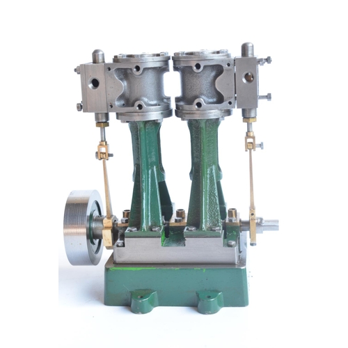 1002 - Stuart 2 cylinder vertical steam engine (please note incomplete but in otherwise good visual externa... 