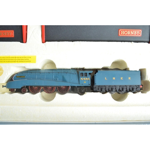 1006 - Hornby OO gauge R1041 LNER Class A4 Mallard live steam locomotive set, missing paper operators manua... 