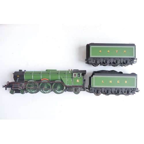 1008 - Rare Hornby OO gauge limited edition R2566 LNER Class A3 Flying Scotsman live steam locomotive set (... 