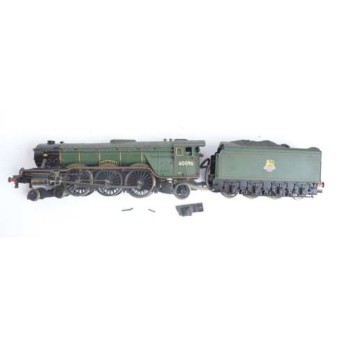 1010 - Hornby OO gauge R2492BR Class A3 Papyrus live steam locomotive set (please note this is the train pa... 