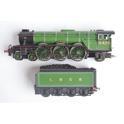 1014 - Hornby R1255 OO gauge Flying Scotsman train set with Class A1 loco, 3 teak coaches, track and access... 