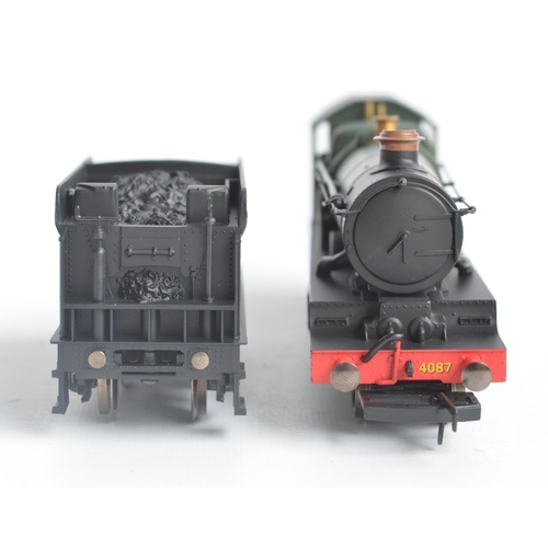 1015 - Hornby R1102 OO gauge special limited edition 'The Cornish Riviera Express' train set (557/2000) wit... 