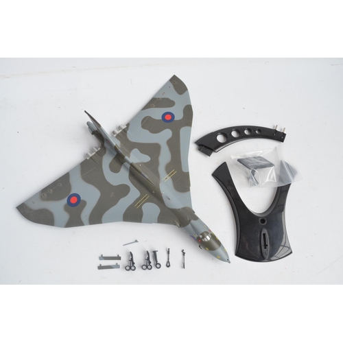 1018 - Bachmann 30-375 special collectors edition Avro Vulcan XH558 'The Spirit Of Great Britain' commemora... 