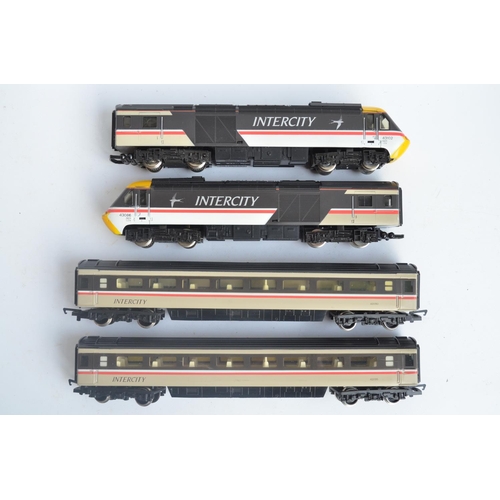 1020 - Hornby OO gauge InterCity 125 electric train set with power and dummy cars plus 2 passenger coaches,... 