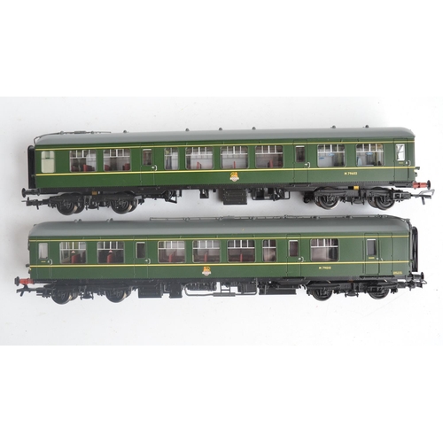 1021 - Bachmann OO gauge 32-516 Derby lightweight 2 car DMU BR green with speed whiskers electric train set... 