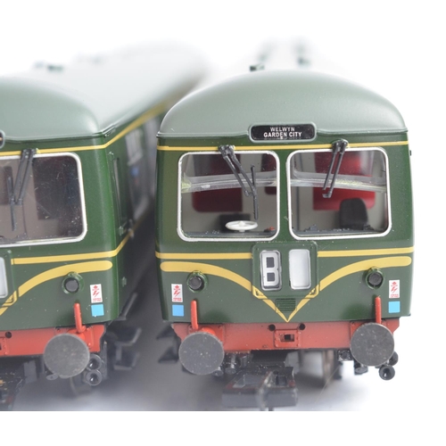 1022 - Bachmann OO gauge 32-326 BR green Class 105 2 car DMU with speed whiskers electric train set with po... 