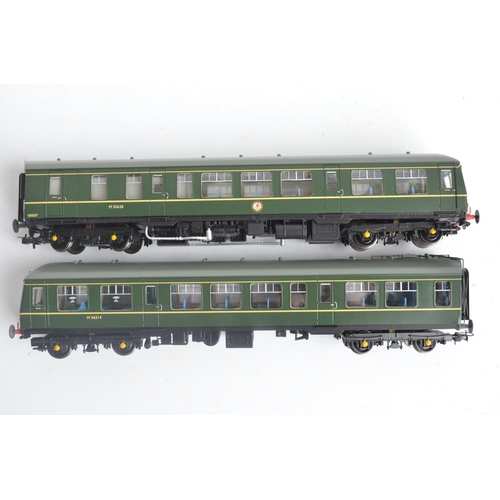 1023 - Bachmann OO gauge 32-900 BR green Class 108 2 car DMU with speed whiskers electric train set with po... 