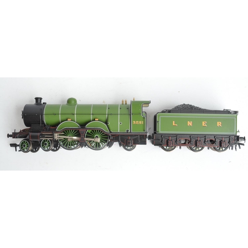 1026 - Bachmann OO gauge 31-765NRM (National Railway Museum Shildon exclusive) GNR Atlantic Class C1 3251 L... 