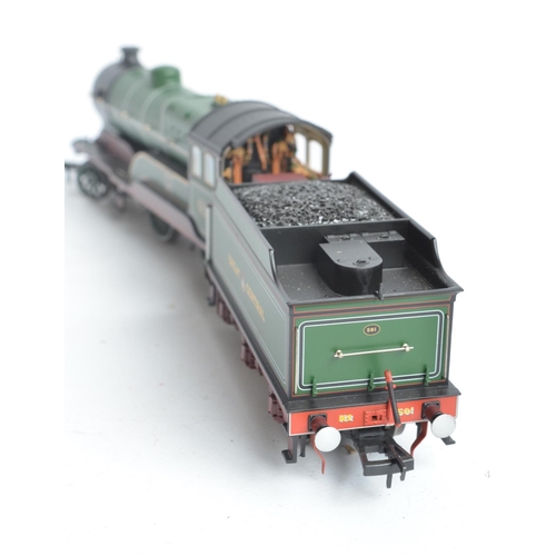 1027 - Bachmann OO gauge 31-147 highly detailed Class D11/1 501 'Mons' 4-4-0 in GCR green livery, model at ... 