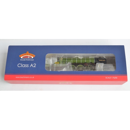 1028 - Bachmann OO gauge 31-530 Class A2 LNER green 526 4-6-2 'Sugar Palm' highly detailed electric train m... 