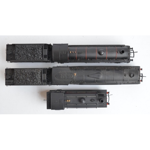 1031 - Three OO gauge LNER black livery electric steam train models to include Hornby R861 Class J52 0-6-0T... 