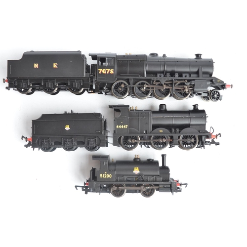 1039 - Three Hornby OO gauge electric steam train models, all in wartime black livery to include R2960 BR 0... 