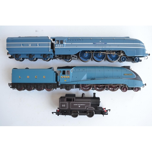 1046 - Three Hornby OO gauge electric steam train models to include R3091 Collectors Club 2012 BR 0-4-0 60 ... 