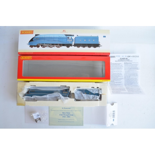 1046 - Three Hornby OO gauge electric steam train models to include R3091 Collectors Club 2012 BR 0-4-0 60 ... 