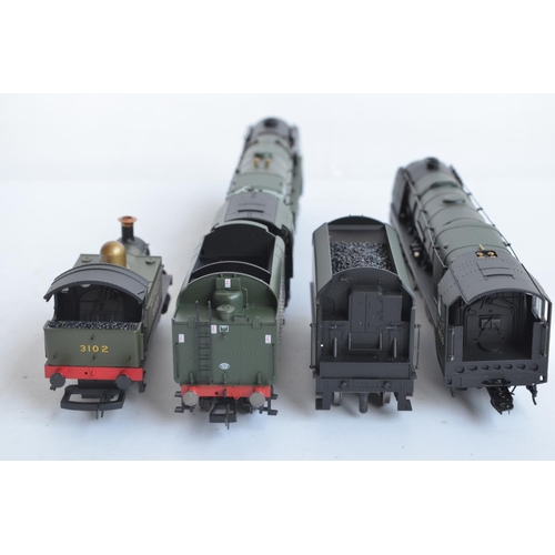 1047 - Three Hornby OO gauge electric steam train models to include R3213 Collectors Club 2013 Southern Rai... 