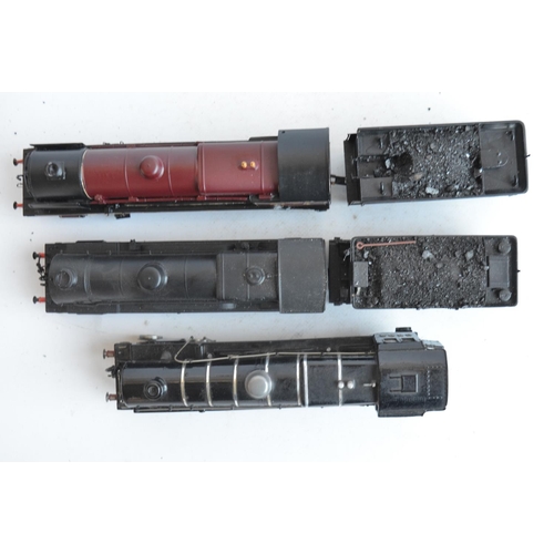 1058 - Three built up OO gauge white metal steam locomotive models to include 2 from DJH complete with tend... 