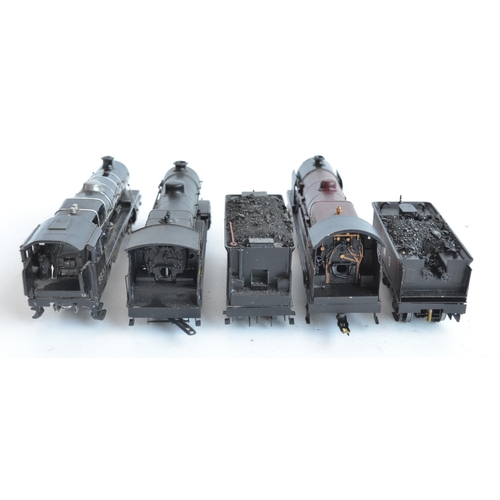 1058 - Three built up OO gauge white metal steam locomotive models to include 2 from DJH complete with tend... 