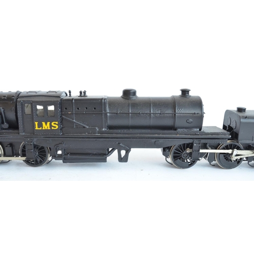 1059 - Built Nu-Cast OO gauge LMS 2-6-0 0-6-2 Beyer-Garratt steam locomotive with instructions, appears ele... 