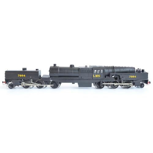 1059 - Built Nu-Cast OO gauge LMS 2-6-0 0-6-2 Beyer-Garratt steam locomotive with instructions, appears ele... 