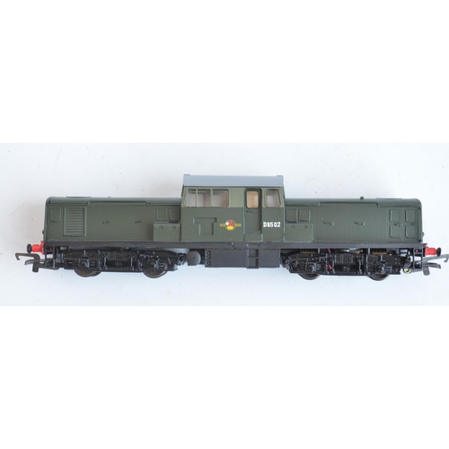 1061 - Built up OO gauge white metal Class 17 diesel electric locomotive kit, appears with added motor but ... 