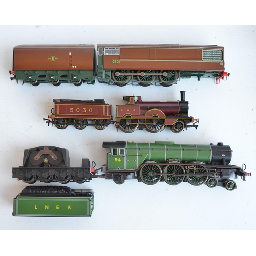 1062 - Three OO gauge electric locomotive models, all damaged/missing major parts to include KR Models GT3 ... 