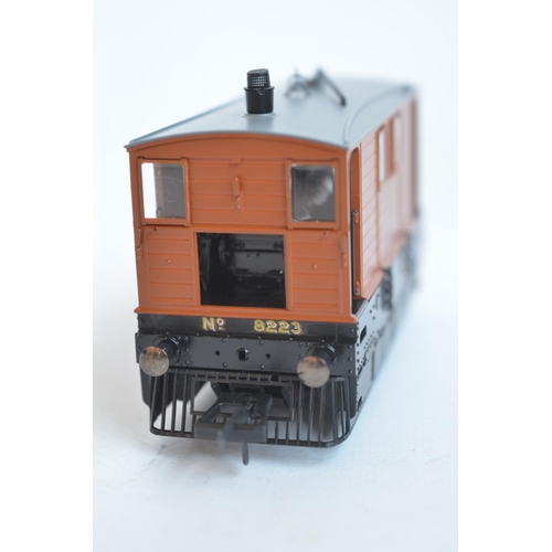 1070 - Charming and superbly detailed Model Rail MR-207 J70 0-6-0T OO gauge electric loco model in mint con... 