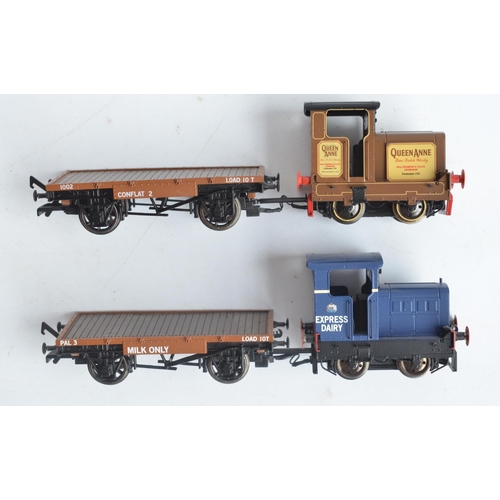 1071 - Two OO gauge Ruston & Hornsby 48DS 0-4-0 highly detailed electric train models with flatbed wagons f... 