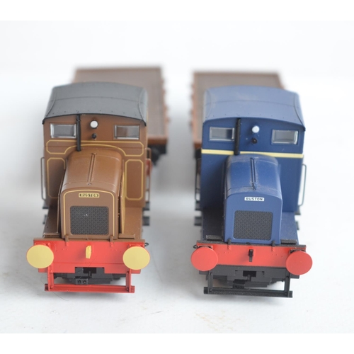 1071 - Two OO gauge Ruston & Hornsby 48DS 0-4-0 highly detailed electric train models with flatbed wagons f... 