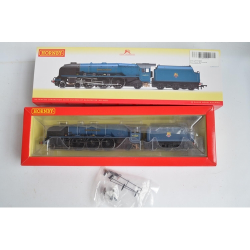 1074 - Three boxed OO gauge electric steam train models to include Hornby R3371 LNER Class A4 'Mallard' (pl... 