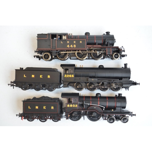 1082 - Three boxed OO gauge electric steam train models, all in LNER black liveries to include Hornby R3521... 