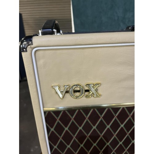 746 - Vox AC30TB serial no.25450, Ashdown Engineering FA 412A amplifier, Vox AC30 serial no.9417N and a un... 