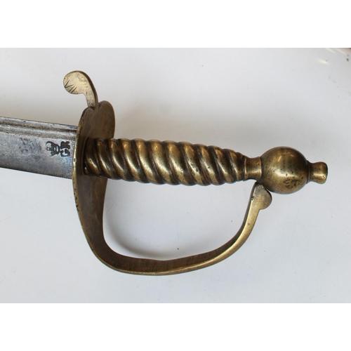 259 - Brass hilt Infantry hanger or short sword, British manufactured during the period 1745-1770, 63 cm c... 