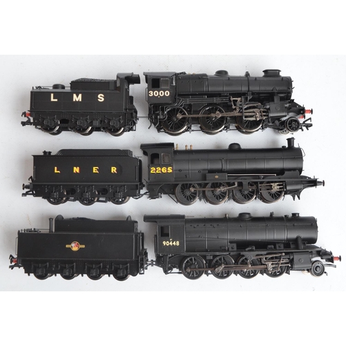 1083 - Three boxed OO gauge electric steam train models from Hornby, all black livery to include Bachmann 3... 