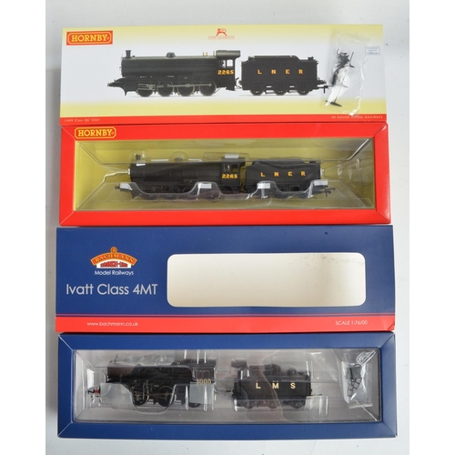 1083 - Three boxed OO gauge electric steam train models from Hornby, all black livery to include Bachmann 3... 