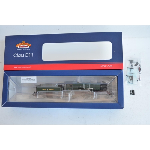 1090 - Two OO gauge electric steam train models from Bachmann to include 31-760NRM (National Railway Museum... 