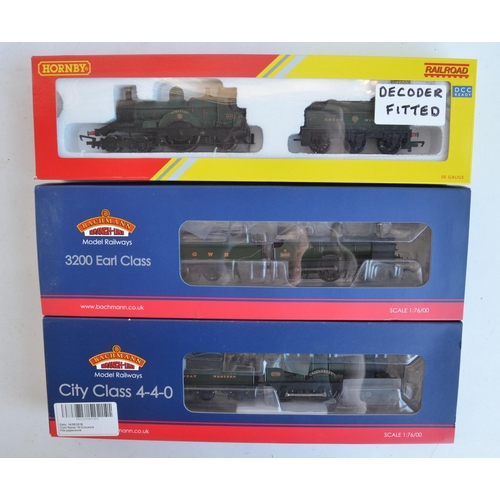 1092 - Three OO gauge electric steam train models, all GWR green livery to include Hornby R3759 Dean Single... 